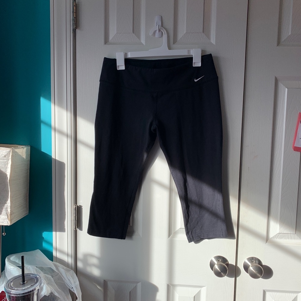 Nike Dry fit cropped leggings